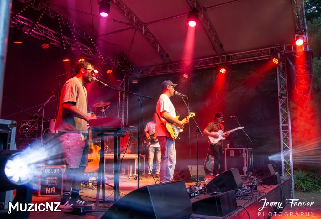 Evan Rhys & The Stereo Streets @ Festival Of Lights Pukekura Park, New Plymouth 18/01/2025