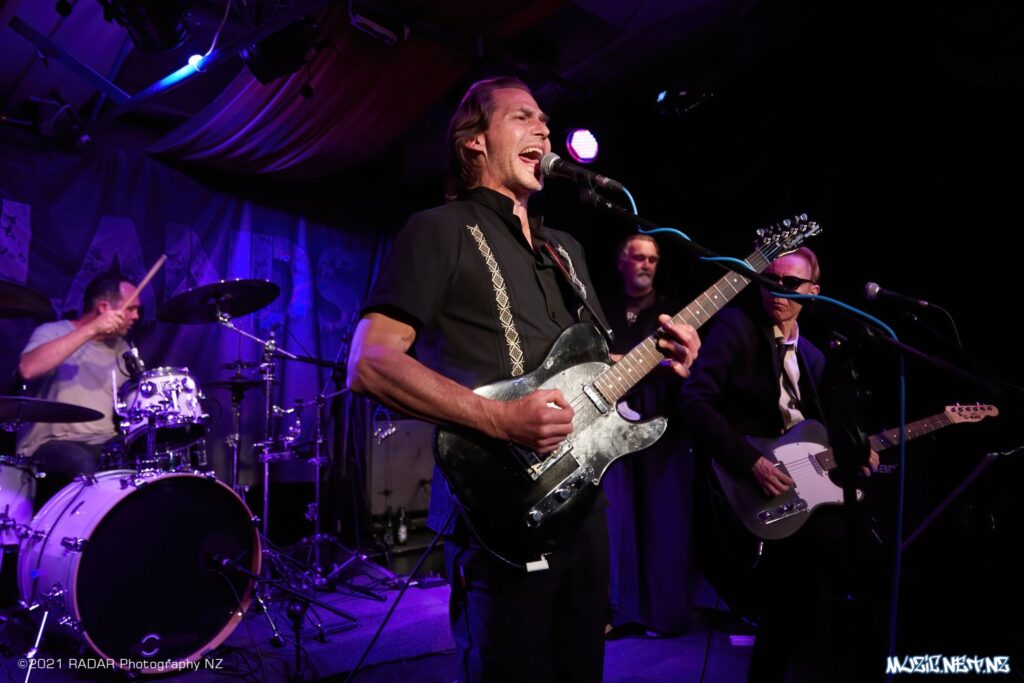 Gentlemen Bastards @ Lovelands, Porirua 31/10/2021