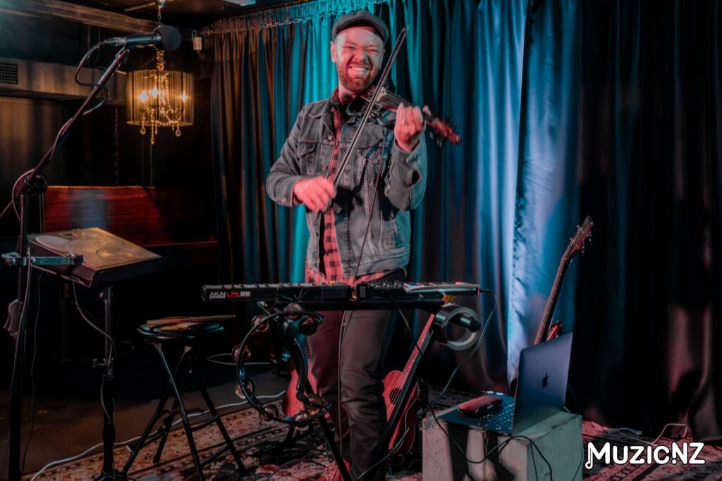 Graeme James @ Nivara Lounge, Hamilton 15/09/2023
