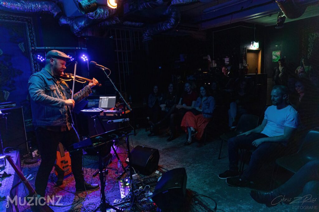 Graeme James @ Wine Cellar, Auckland 16/09/2023