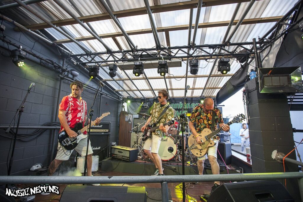 Hawaiian Maiden @ The Embankment Tavern, Christchurch 15/11/2019