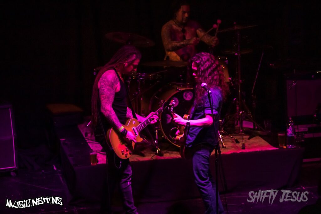His Masters Voice @ Totara Street, Mount Manganui 2/11/18