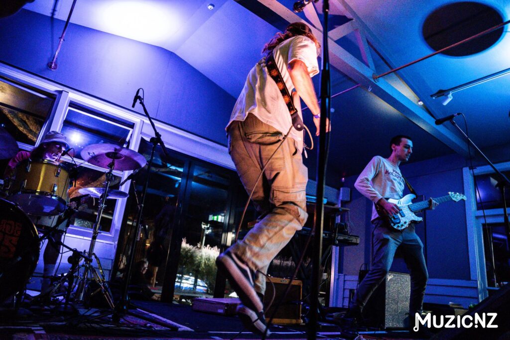 Iz Waddid Iz @ Waihi Beach Hotel, Waihi 16/02/2024