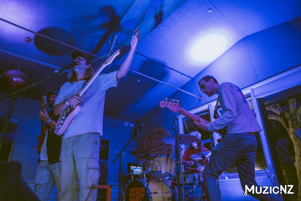 Iz Waddid Iz @ Waihi Beach Hotel, Waihi 16/02/2024