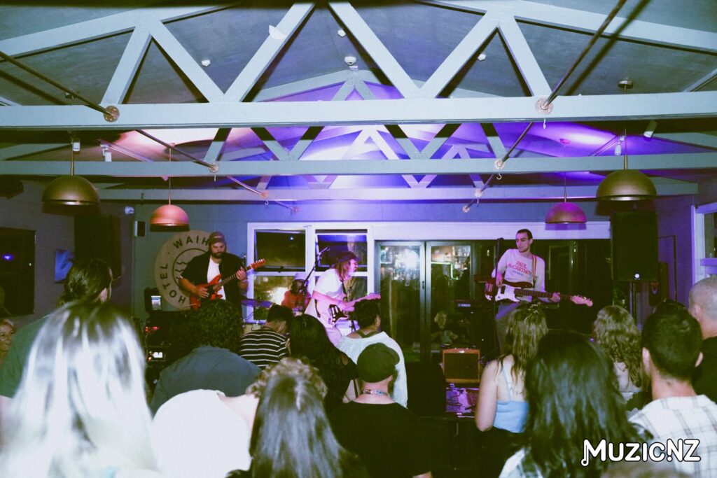 Iz Waddid Iz @ Waihi Beach Hotel, Waihi 16/02/2024