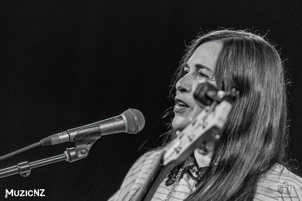 Jan Hellriegel @ Artworks Theatre, Waiheke 08/04/2023