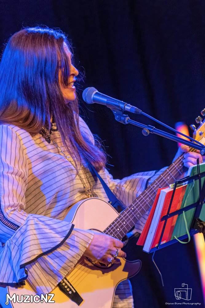 Jan Hellriegel @ Artworks Theatre, Waiheke 08/04/2023