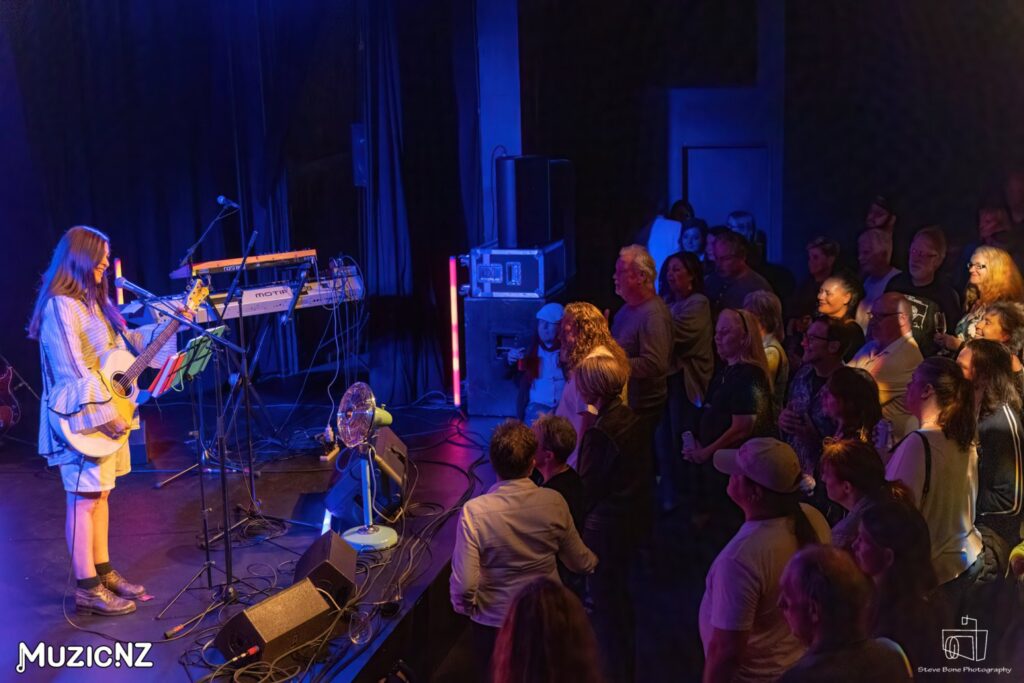 Jan Hellriegel @ Artworks Theatre, Waiheke 08/04/2023