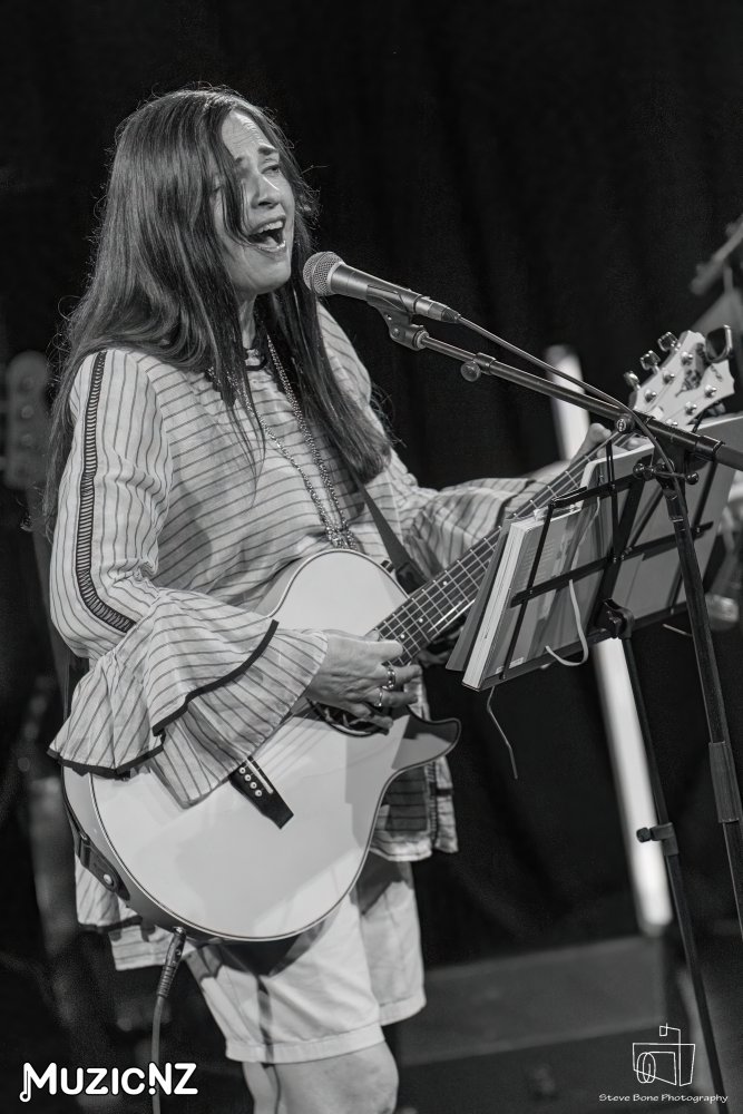 Jan Hellriegel @ Artworks Theatre, Waiheke 08/04/2023