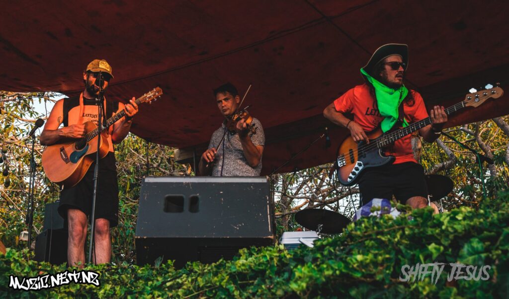 Julian Temple Band @ Lettuce Inn, Katikati 26/01/2019