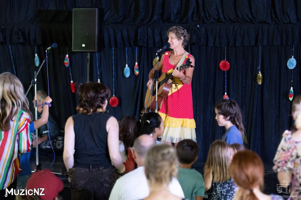 Kath Bee @ Auckland Folk Festival, Kumeu 29/01/2023