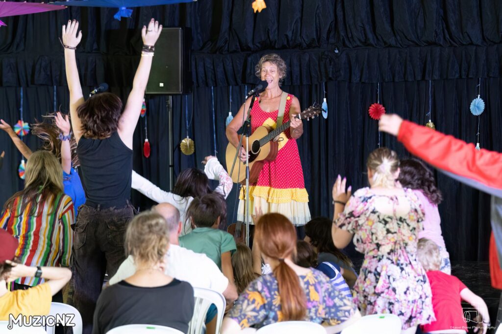 Kath Bee @ Auckland Folk Festival, Kumeu 29/01/2023