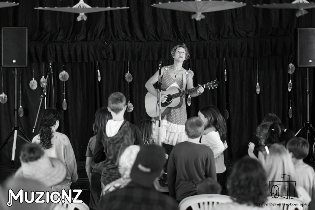 Kath Bee @ Auckland Folk Festival, Kumeu 29/01/2023