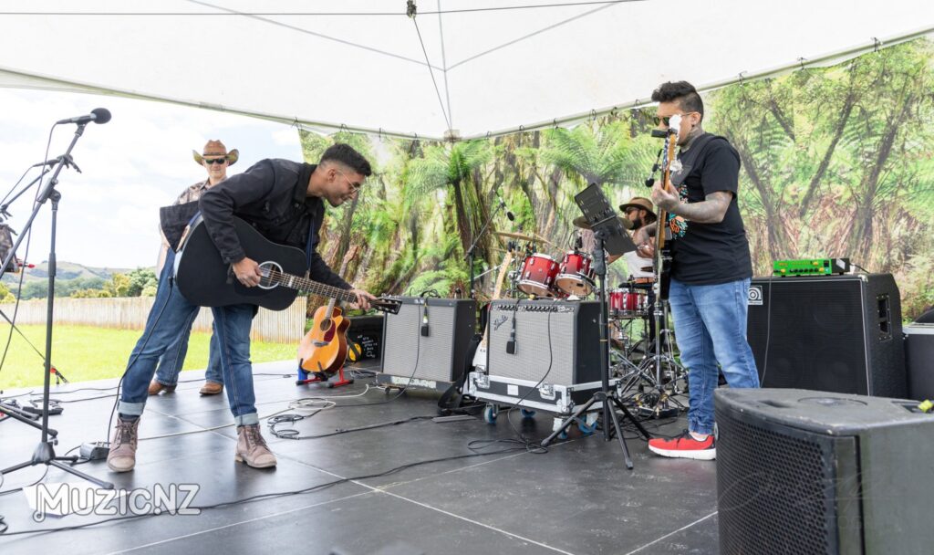 Keith Pereira And The Trail Benders @ Helensville River Reserve, Auckland 15/01/2023