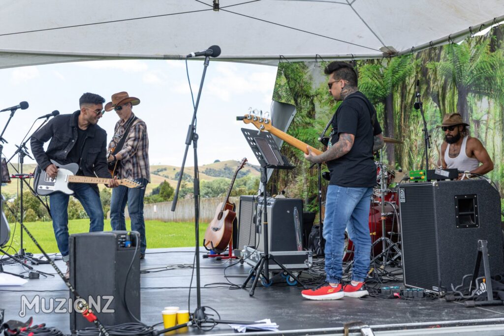Keith Pereira And The Trail Benders @ Helensville River Reserve, Auckland 15/01/2023