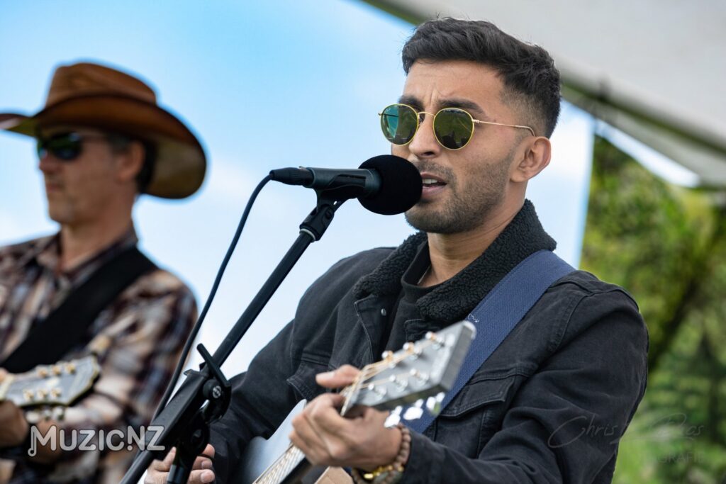Keith Pereira And The Trail Benders @ Helensville River Reserve, Auckland 15/01/2023