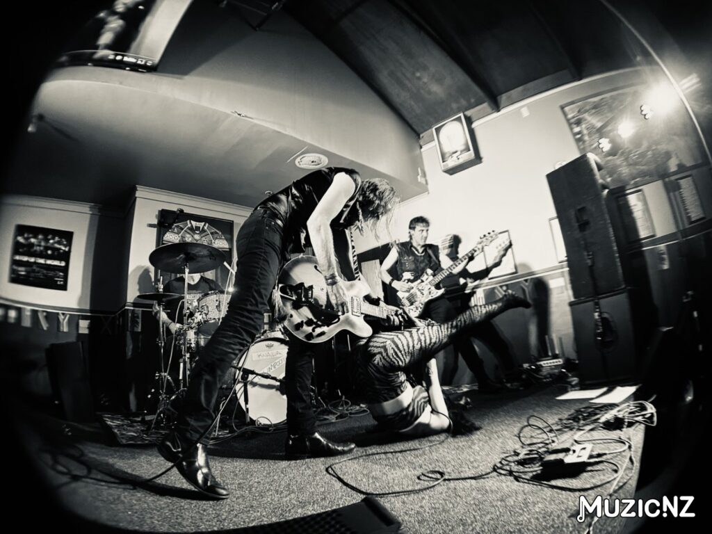 Labretta Suede And The Motel Six @ Harbour View Hotel, Raglan 03/01/2025