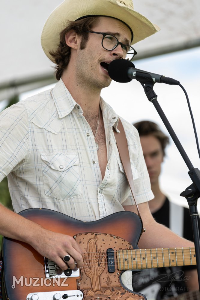 Louis Jarlov And The Lonesome @ Helensville River Reserve, Auckland 15/01/2023