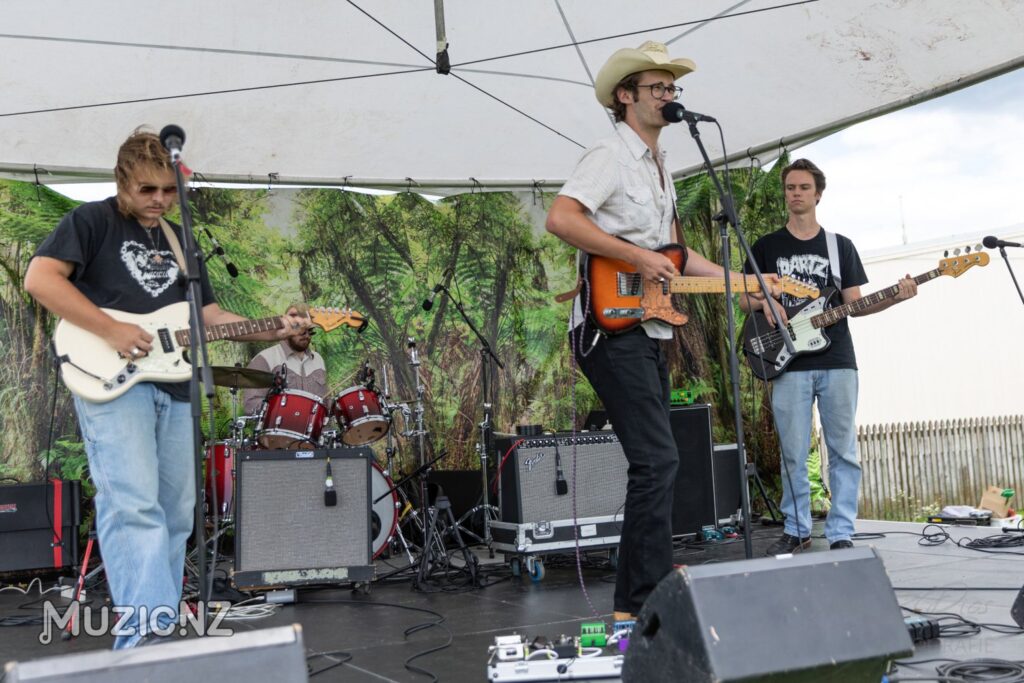 Louis Jarlov And The Lonesome @ Helensville River Reserve, Auckland 15/01/2023