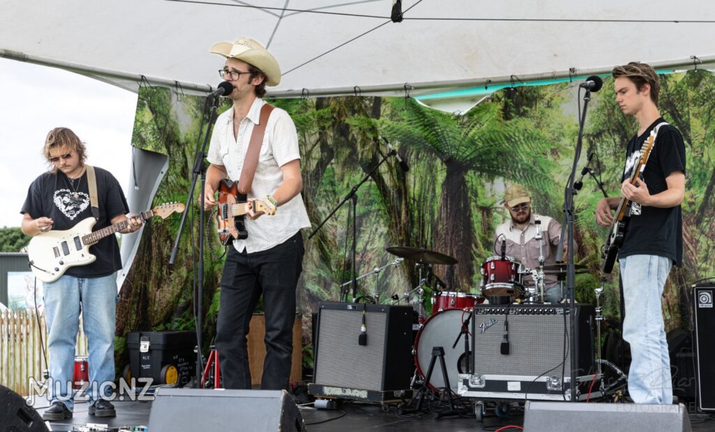 Louis Jarlov And The Lonesome @ Helensville River Reserve, Auckland 15/01/2023
