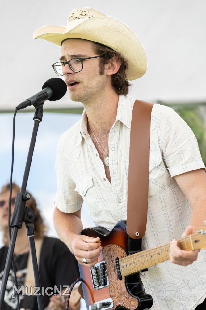 Louis Jarlov And The Lonesome @ Helensville River Reserve, Auckland 15/01/2023