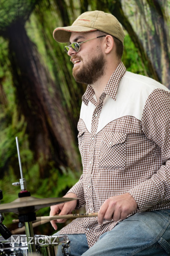 Louis Jarlov And The Lonesome @ Helensville River Reserve, Auckland 15/01/2023