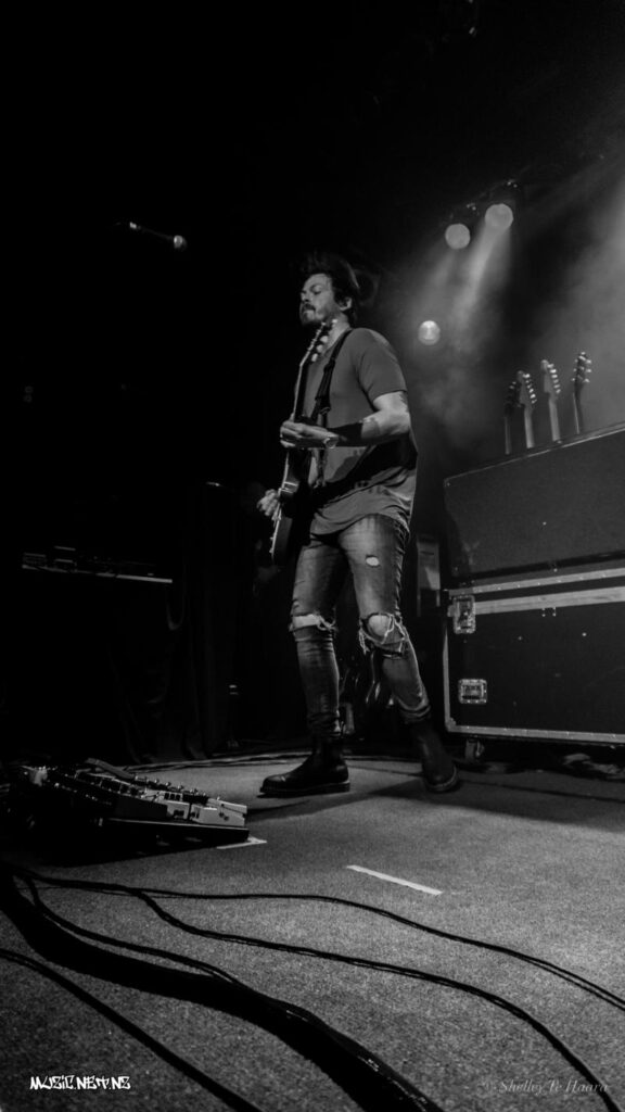 Lower Than Atlantis @ The Powerstation, Auckland 29/4/18