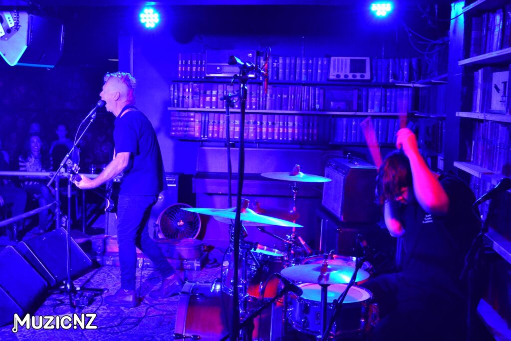 Lung @ Meow, Wellington 15/04/2023
