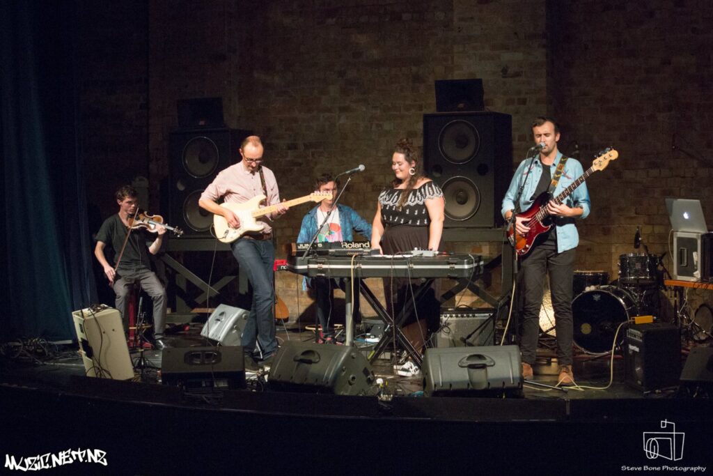 Lydia Cole @ The Vic, Devonport 10/03/2017