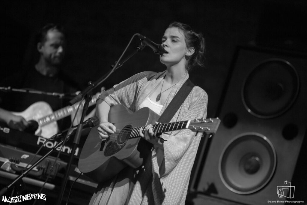 Lydia Cole @ The Vic, Devonport 10/03/2017