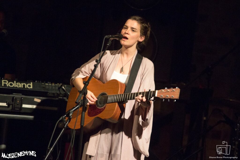 Lydia Cole @ The Vic, Devonport 10/03/2017