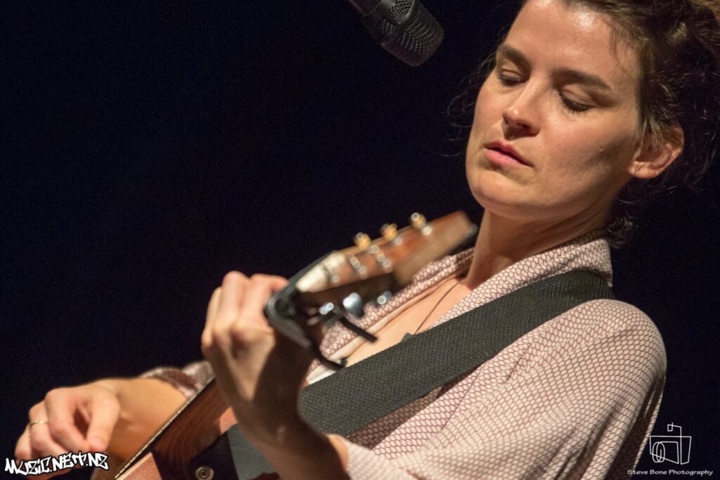 Lydia Cole @ The Vic, Devonport 10/03/2017