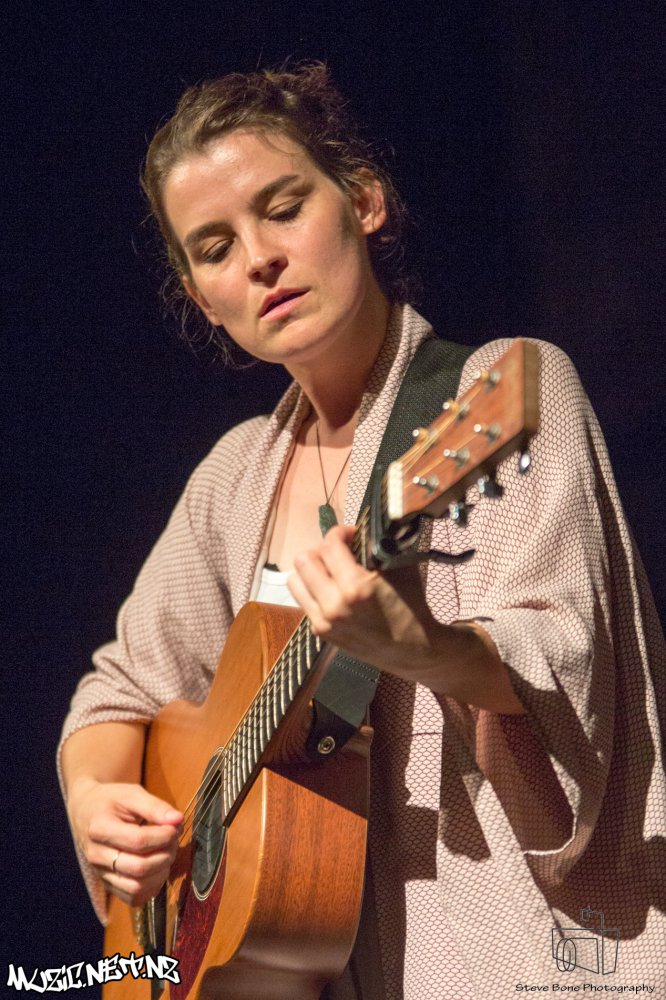 Lydia Cole @ The Vic, Devonport 10/03/2017
