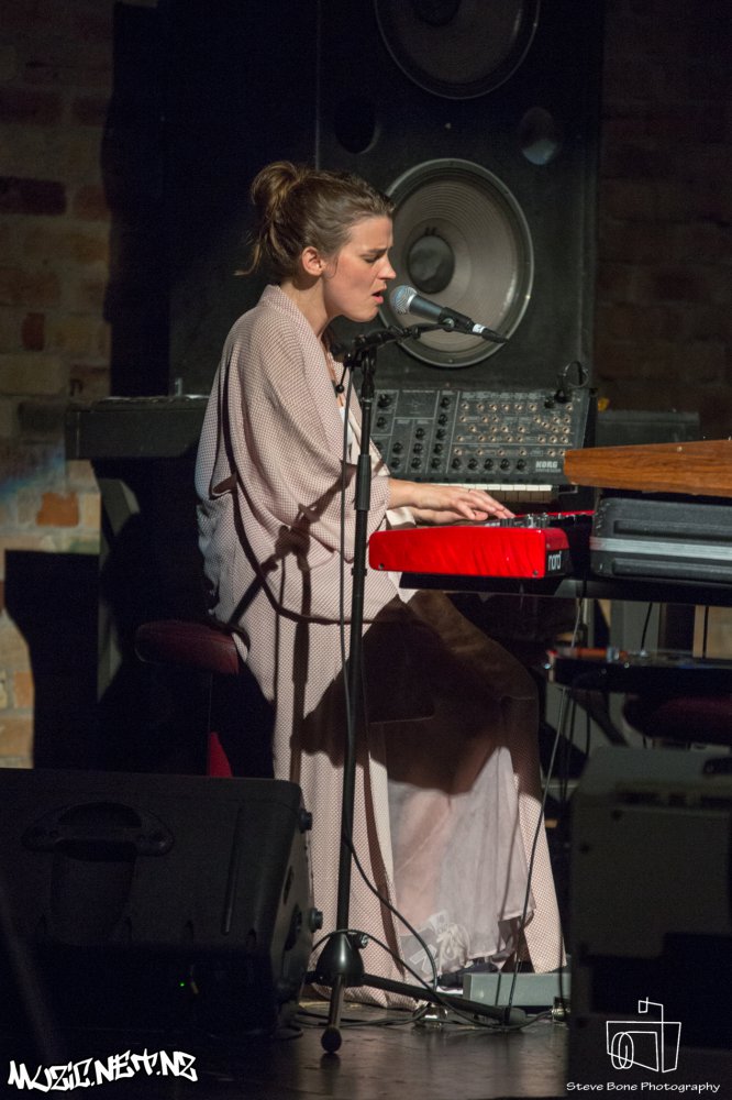Lydia Cole @ The Vic, Devonport 10/03/2017
