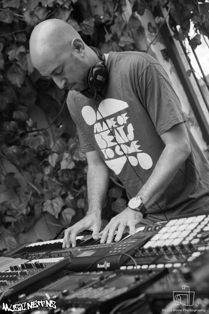 Mark De Clive Lowe @ Ponsonby Social Club, Auckland 12/02/2017