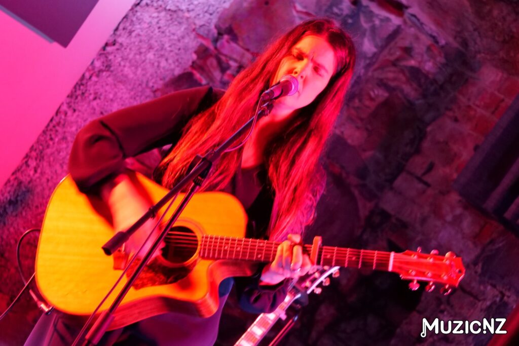 Mel Parsons @ Moons, Dunedin 18/10/2024