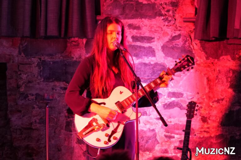 Mel Parsons @ Moons, Dunedin 18/10/2024