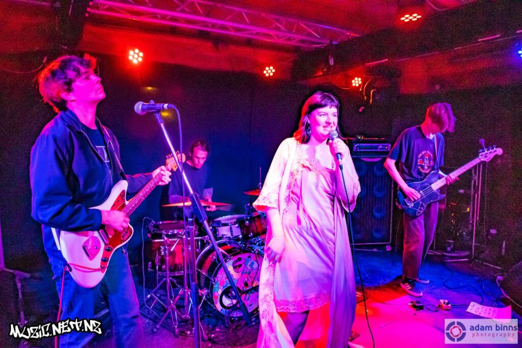 Milpool @ Captain Cook Hotel, Dunedin 06/04/19