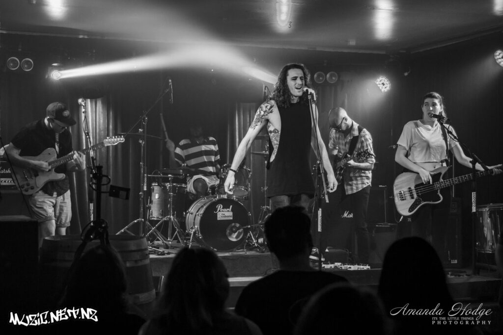 Mirrored Walls @ The Cabana, Napier 12/11/2021