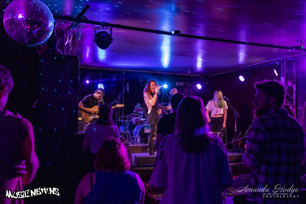 Mirrored Walls @ The Cabana, Napier 12/11/2021