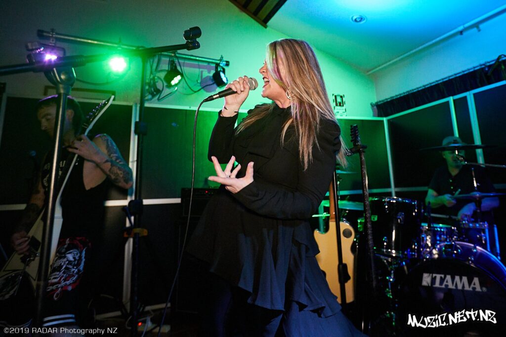 Mojo Alice @ The Bellevue, Lower Hutt 23/11/2019