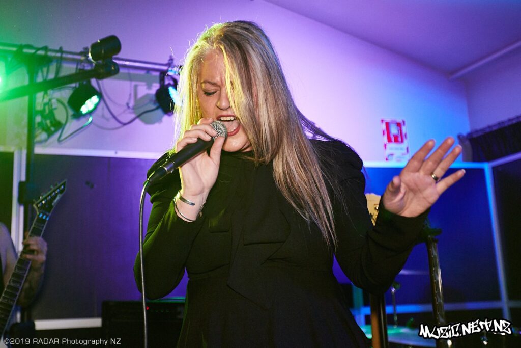 Mojo Alice @ The Bellevue, Lower Hutt 23/11/2019