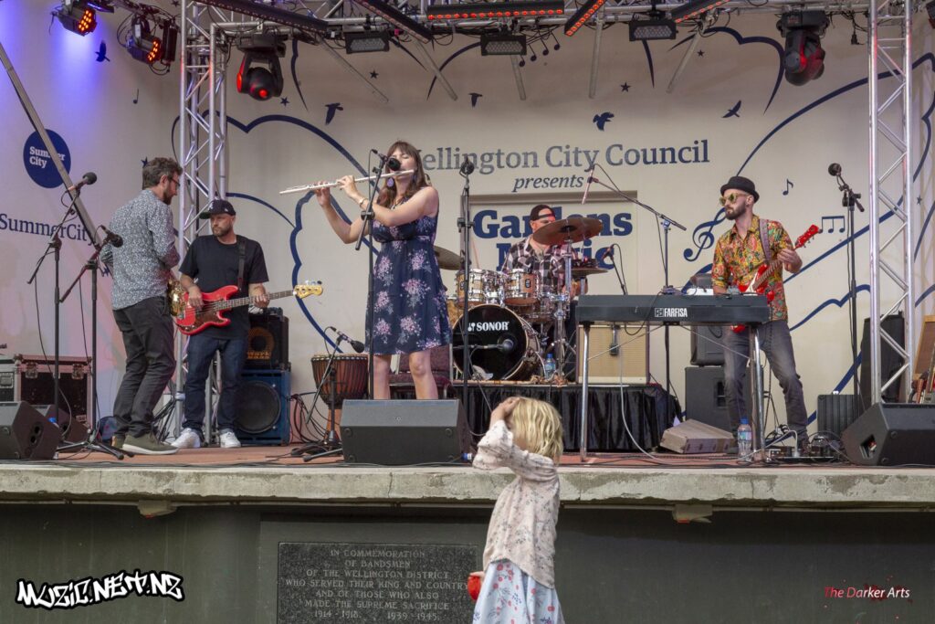 Mundi @ Botanical Gardens, Wellington 9/01/2019