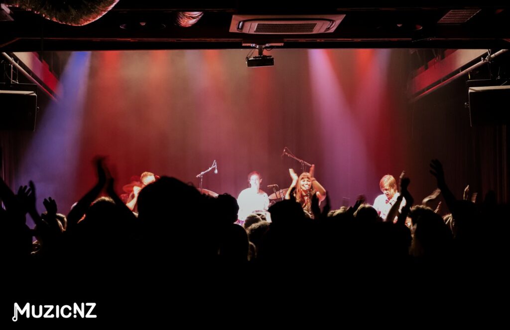 Mundi @ Loons, Lyttelton 06/10/2023