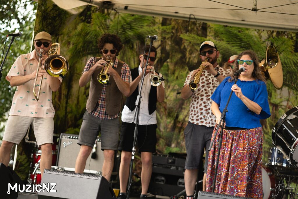 Niko Ne Zna @ Te Pai Park, Auckland, 12/03/2023