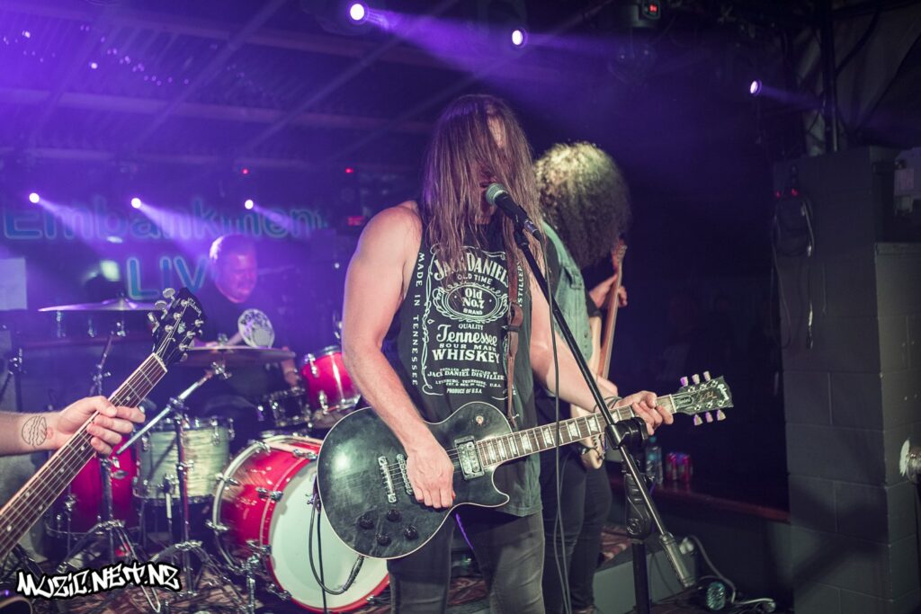 Pieces Of Molly @ The Embankment Tavern, Christchurch 15/11/2019