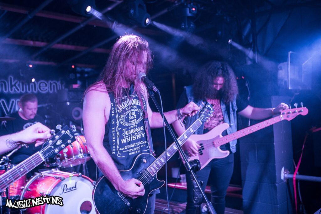 Pieces Of Molly @ The Embankment Tavern, Christchurch 15/11/2019