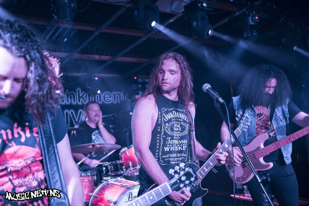 Pieces Of Molly @ The Embankment Tavern, Christchurch 15/11/2019
