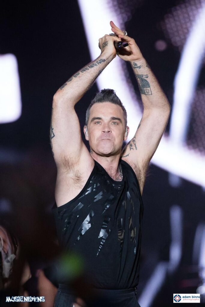 Robbie Williams @ Forsyth Barr Stadium, Dunedin 17/02/2018