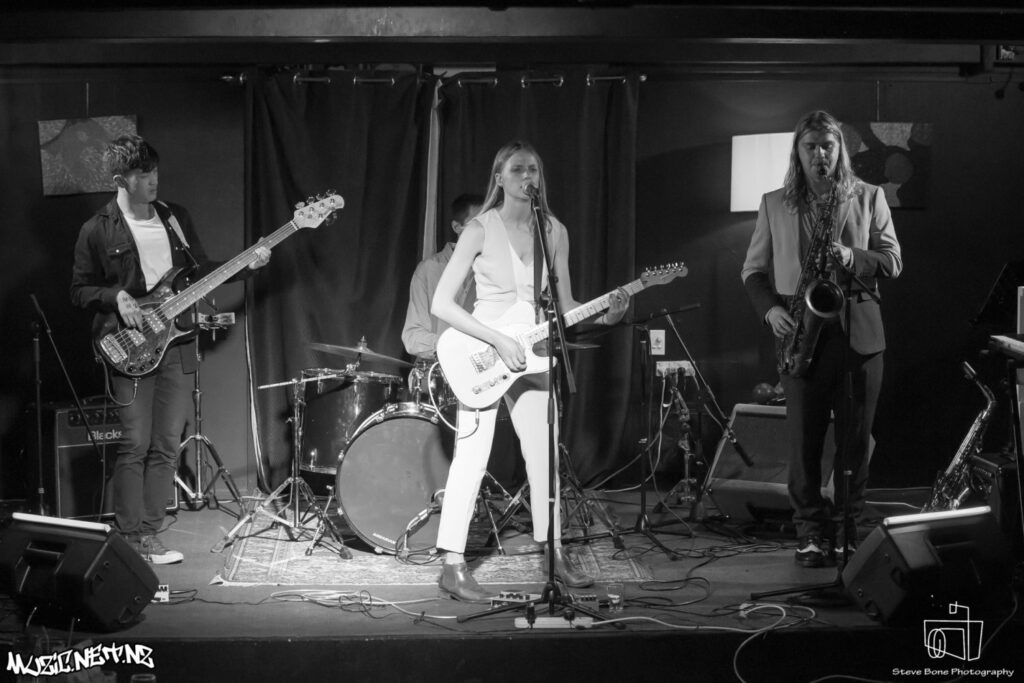 Rubita @ Nivara Lounge, Hamilton 27/05/2017